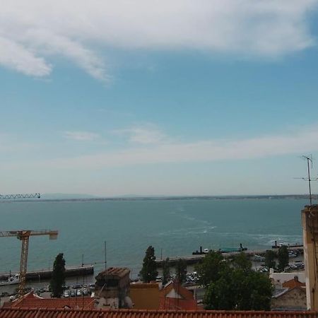 Historical Center Alfama - Stunning River Views Lissabon Buitenkant foto